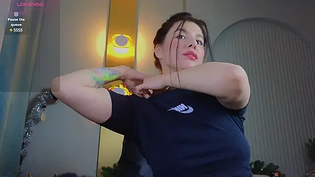 Jenna Adams  online show from 01-15-25, 04:15