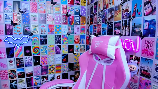 MiaMilas online show from 02-17-26, 03:08