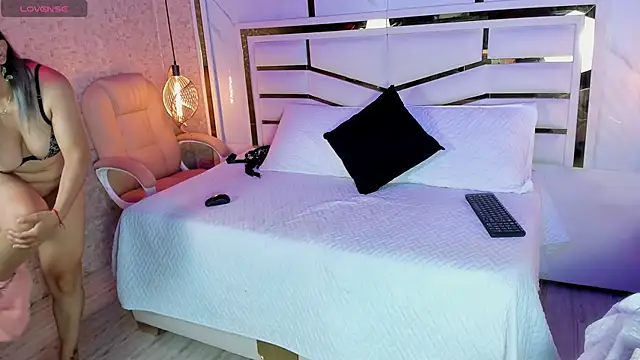 sophie 1 online show from 02-11-25, 03:40