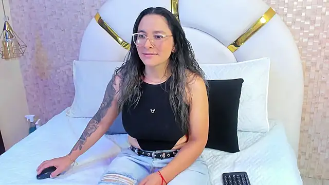 sophie 1 online show from 02-15-25, 03:31