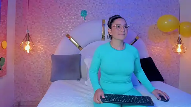 sophie 1 online show from 03-20-25, 03:13