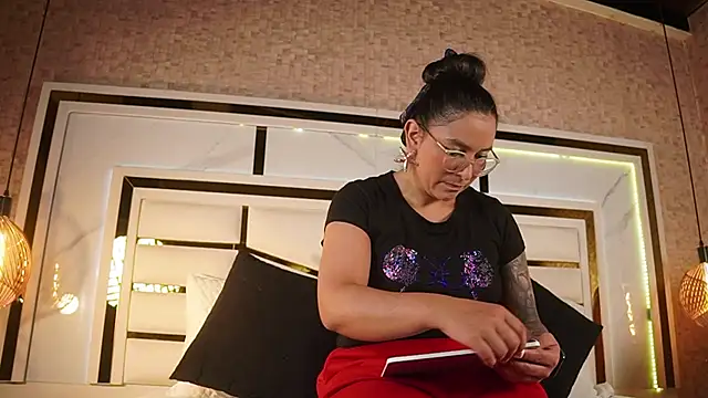 sophie 1 online show from 09-14-25, 03:05