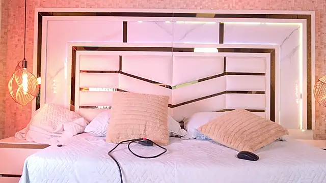 sophie 1 online show from 10-18-25, 03:09