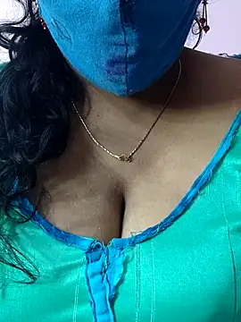 mallu-sumi online show from 11-21-25, 03:27