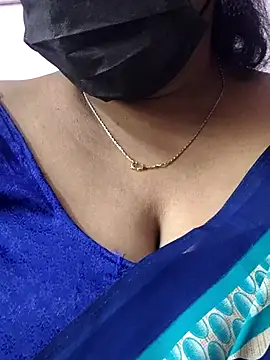 mallu-sumi online show from 11-29-25, 05:43