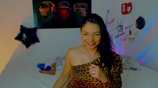 Snapshot of amii777 chatting on 12-22-24, 06:39 amii777 online show from 12-22-24, 06:39