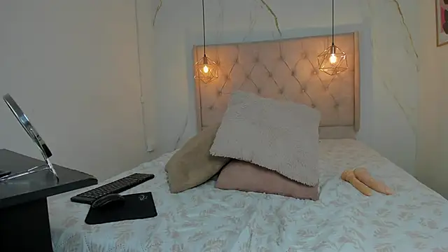 kristakinnky online show from 01-15-25, 01:52