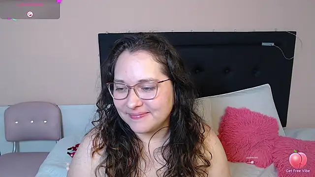 Snapshot of May_Carlier chatting on 03-17-25, 06:40 May Carlier online show from 03-17-25, 06:40