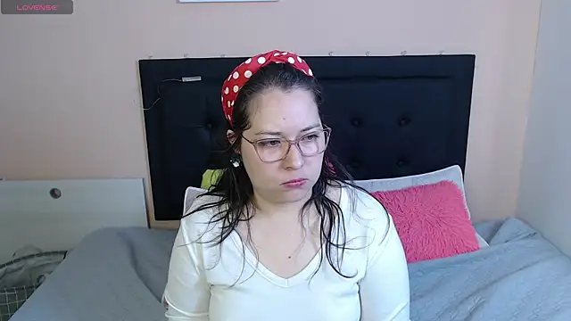 Snapshot of May_Carlier chatting on 09-17-25, 12:51 May Carlier online show from 09-17-25, 12:51