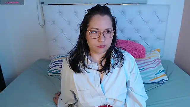 Snapshot of May_Carlier chatting on 11-25-25, 03:50 May Carlier online show from 11-25-25, 03:50