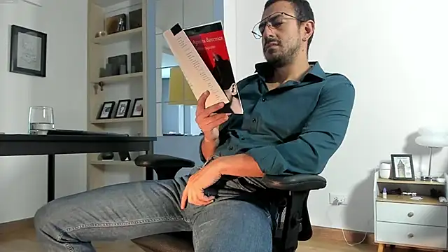 pablo-rincon95 online show from 06-01-26, 03:47
