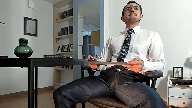 pablo-rincon95 online show from 06-12-26, 12:59