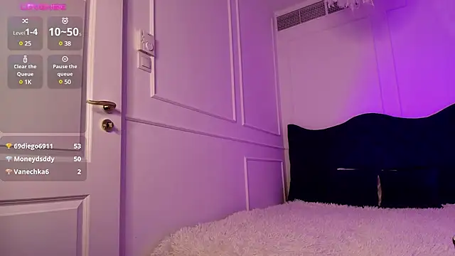 horny blondiee online show from 02-07-25, 11:23