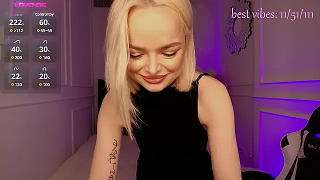 horny blondiee online show from 02-22-25, 08:29