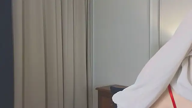 Snapshot of AnnTaint chatting on 12-13-24, 07:10 AnnTaint online show from 12-13-24, 07:10