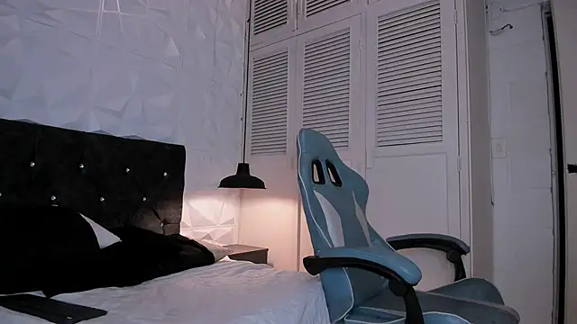 Emma dl2 online show from 02-16-25, 05:26