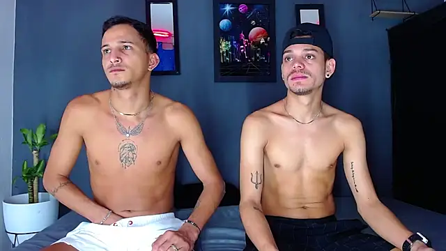 Snapshot of Friendsofeverything_ chatting on 12-12-24, 03:05 Friendsofeverything online show from 12-12-24, 03:05