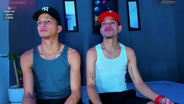 Snapshot of Friendsofeverything_ chatting on 02-07-25, 11:45 Friendsofeverything online show from 02-07-25, 11:45