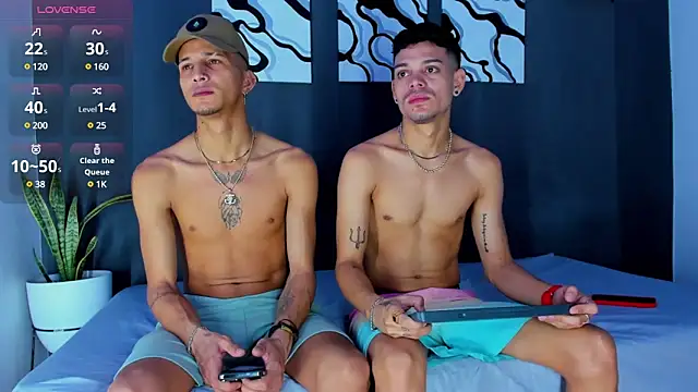 Snapshot of Friendsofeverything_ chatting on 02-13-25, 12:00 Friendsofeverything online show from 02-13-25, 12:00