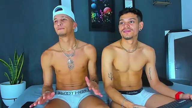 Snapshot of Friendsofeverything_ chatting on 02-20-25, 03:30 Friendsofeverything online show from 02-20-25, 03:30