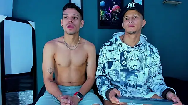 Snapshot of Friendsofeverything_ chatting on 03-08-25, 01:47 Friendsofeverything online show from 03-08-25, 01:47