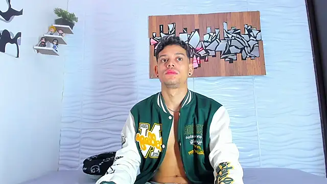 Snapshot of Friendsofeverything_ chatting on 09-12-25, 12:16 Friendsofeverything online show from 09-12-25, 12:16