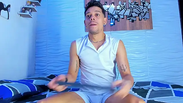 Snapshot of Friendsofeverything_ chatting on 09-15-25, 03:12 Friendsofeverything online show from 09-15-25, 03:12