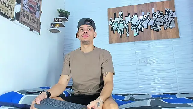 Snapshot of Friendsofeverything_ chatting on 09-26-25, 02:32 Friendsofeverything online show from 09-26-25, 02:32