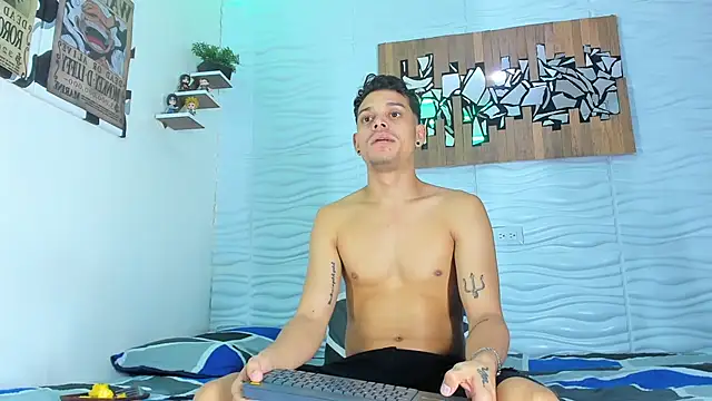 Snapshot of Friendsofeverything_ chatting on 09-28-25, 12:49 Friendsofeverything online show from 09-28-25, 12:49