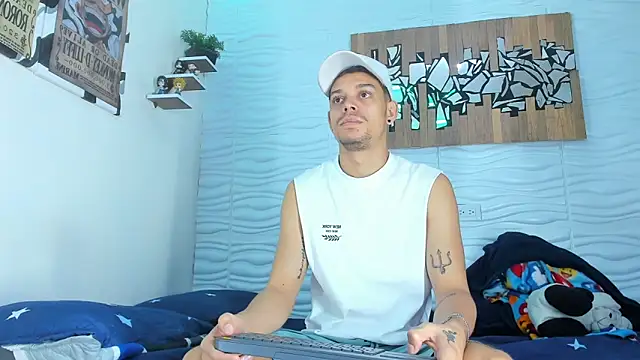 Snapshot of Friendsofeverything_ chatting on 10-05-25, 02:04 Friendsofeverything online show from 10-05-25, 02:04