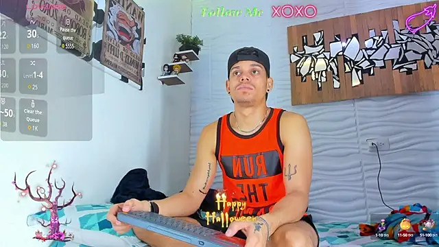 Snapshot of Friendsofeverything_ chatting on 10-12-25, 10:42 Friendsofeverything online show from 10-12-25, 10:42