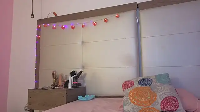 Alisson Freckles online show from 03-09-26, 02:48