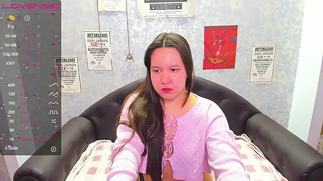 Snapshot of Mira_Karter chatting on 03-01-25, 05:31 Mira Karter online show from 03-01-25, 05:31