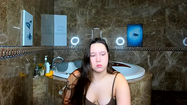 Snapshot of Mira_Karter chatting on 03-02-25, 01:58 Mira Karter online show from 03-02-25, 01:58