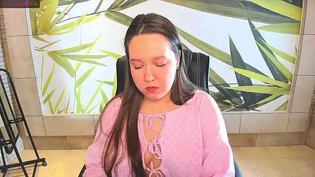 Snapshot of Mira_Karter chatting on 03-15-25, 05:52 Mira Karter online show from 03-15-25, 05:52