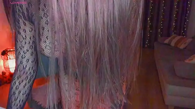 Snapshot of Miss_A chatting on 11-03-25, 02:02 Miss A online show from 11-03-25, 02:02