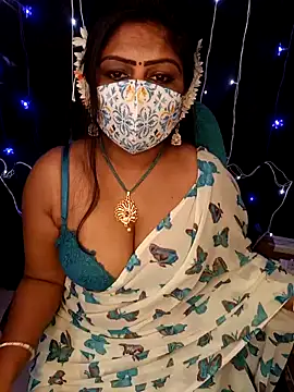 Snapshot of honey-sexy chatting on 12-11-24, 09:41 honey-sexy online show from 12-11-24, 09:41