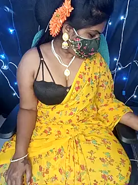 Snapshot of honey-sexy chatting on 12-13-24, 08:41 honey-sexy online show from 12-13-24, 08:41