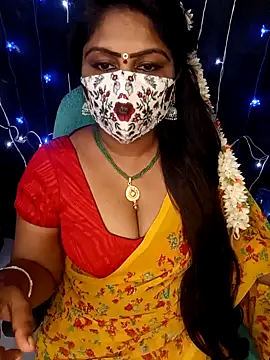 Snapshot of honey-sexy chatting on 12-26-24, 08:39 honey-sexy online show from 12-26-24, 08:39