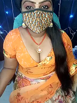 Snapshot of honey-sexy chatting on 01-08-25, 10:15 honey-sexy online show from 01-08-25, 10:15