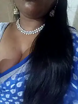 Snapshot of honey-sexy chatting on 01-12-25, 01:27 honey-sexy online show from 01-12-25, 01:27