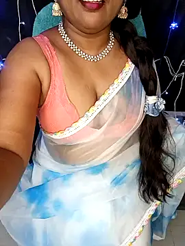 Snapshot of honey-sexy chatting on 01-17-25, 06:47 honey-sexy online show from 01-17-25, 06:47