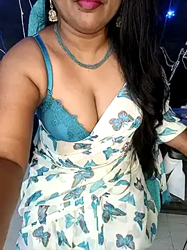 Snapshot of honey-sexy chatting on 01-22-25, 06:10 honey-sexy online show from 01-22-25, 06:10