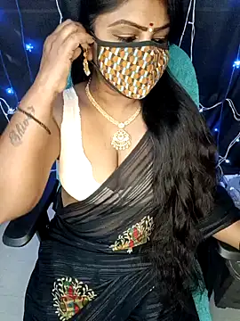 Snapshot of honey-sexy chatting on 01-24-25, 07:41 honey-sexy online show from 01-24-25, 07:41