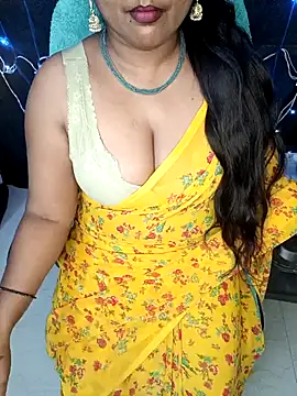 Snapshot of honey-sexy chatting on 01-28-25, 08:36 honey-sexy online show from 01-28-25, 08:36