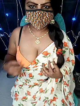 Snapshot of honey-sexy chatting on 01-29-25, 06:54 honey-sexy online show from 01-29-25, 06:54