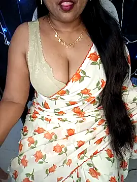 Snapshot of honey-sexy chatting on 02-14-25, 06:23 honey-sexy online show from 02-14-25, 06:23