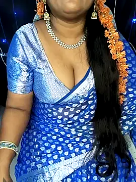 Snapshot of honey-sexy chatting on 02-26-25, 09:53 honey-sexy online show from 02-26-25, 09:53