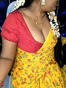 Snapshot of honey-sexy chatting on 03-15-25, 01:18 honey-sexy online show from 03-15-25, 01:18