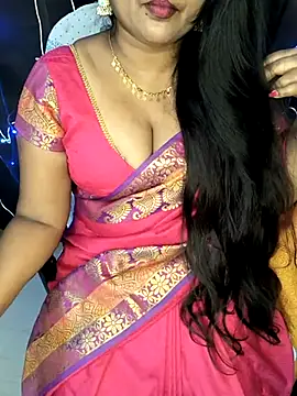 Snapshot of honey-sexy chatting on 03-18-25, 07:19 honey-sexy online show from 03-18-25, 07:19